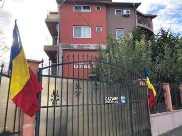 Фотографии Гостевой дом Vila La Famiglia г. Эфорие-Норд (Румыния) №1 Фото Гостевой дом Vila La Famiglia г. Эфорие-Норд 1