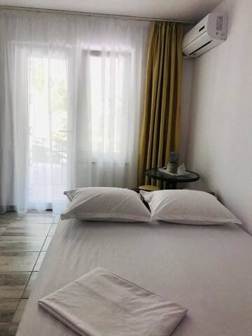 Фото номера Двухместный номер с 1 кроватью и балконом Отель Vila Yzabelle г. Эфорие-Норд 13