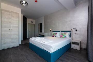 Фото номера Номер с кроватью размера «king-size» и видом на море Отель Hotel H г. Эфорие-Норд 16