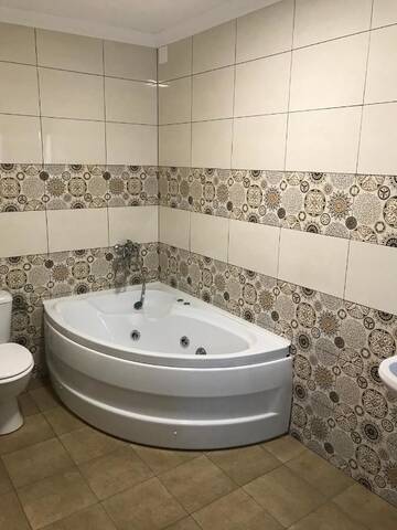 Фото номера Двухместный номер с 1 кроватью и балконом Гостевой дом Vila Black&amp;White г. Эфорие-Норд 8