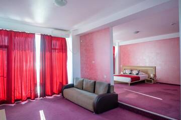 Фото номера Люкс с 1 спальней Отель Hotel Vis г. Эфорие-Норд 5