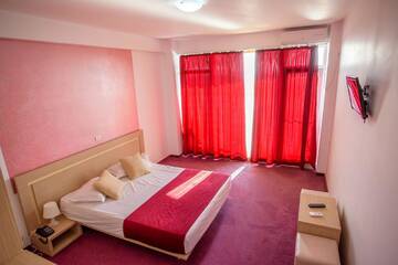 Фото номера Двухместный номер с 1 кроватью Отель Hotel Vis г. Эфорие-Норд 2