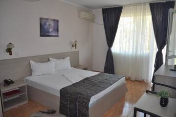 Фото номера Люкс с 1 спальней Отель Hotel Regal г. Эфорие-Норд 4