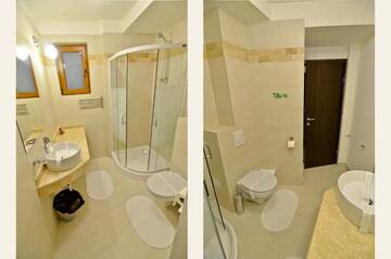 Фото номера Двухместный номер с 1 кроватью и балконом Отель Lucas Boutique Hotel г. Эфорие-Норд 10