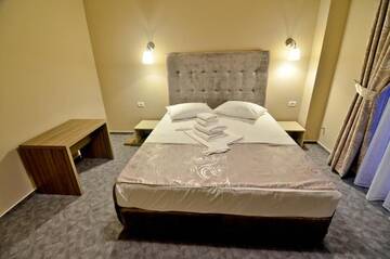 Фото номера Двухместный номер с 1 кроватью и балконом Отель Lucas Boutique Hotel г. Эфорие-Норд 16