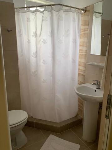 Фото номера Двухместный номер с 1 кроватью и балконом Отель Hotel Mario г. Эфорие-Норд 5