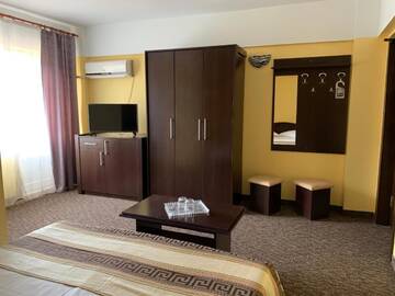 Фото номера Двухместный номер с 1 кроватью и балконом Отель Hotel Mario г. Эфорие-Норд 8