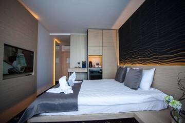 Фото номера Двухместный номер Делюкс с 1 кроватью и видом на море Отель Aqvatonic Hotel - Steaua de Mare г. Эфорие-Норд 3