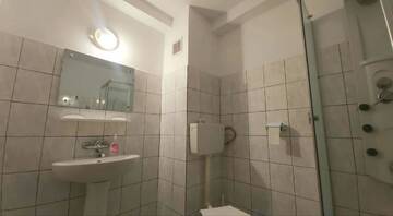 Фото номера Cемейный номер с собственной ванной комнатой Хостелы Vila Egreta г. Эфорие-Норд 3